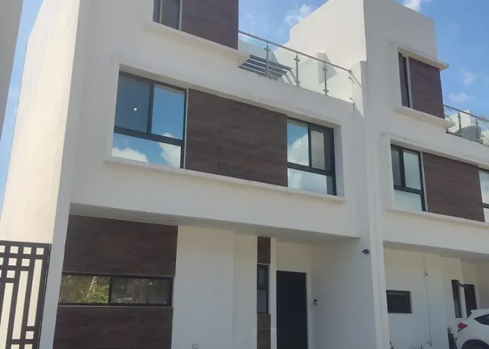 Moderna Villa 3 Pisos Condominio Playa Del Carmen