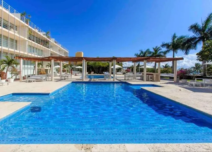 3 Bedroom Ocean View, Gym/Parking