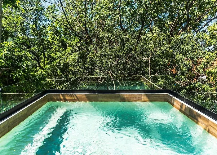 Stunning Modern Villa With Pool And Beach Access