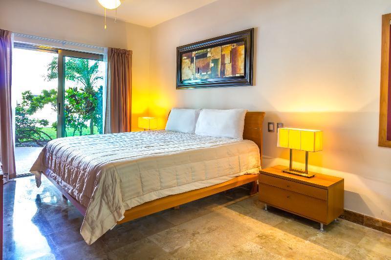 Khách sạn hẻo lánh Paseo Del Sol Condohotel By Bvr Playa del Carmen