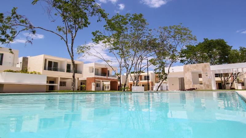 Selvanova By Teamoplaya Hotel 4*