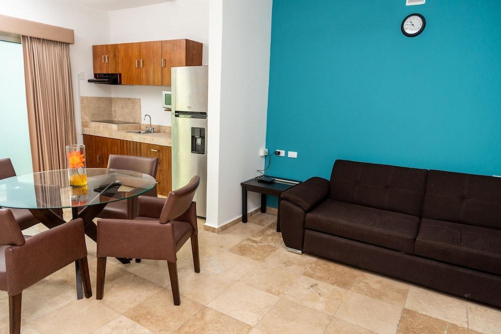 Aparthotel Playa Encantada 3*