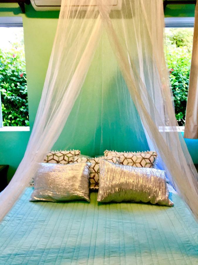 Esquina De La Felicidad De Playacar Bed and breakfast *