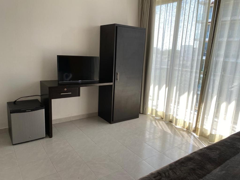 Ocean Front Boutique Hotel 4*