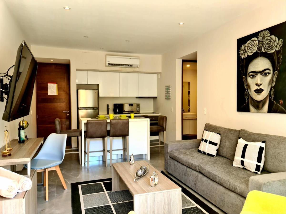 Discover From The Gallery Steps To The Apartamento Playa del Carmen