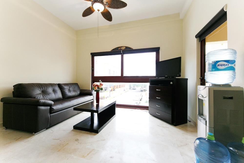 Residences El Faro, Surf 201 Căn hộ