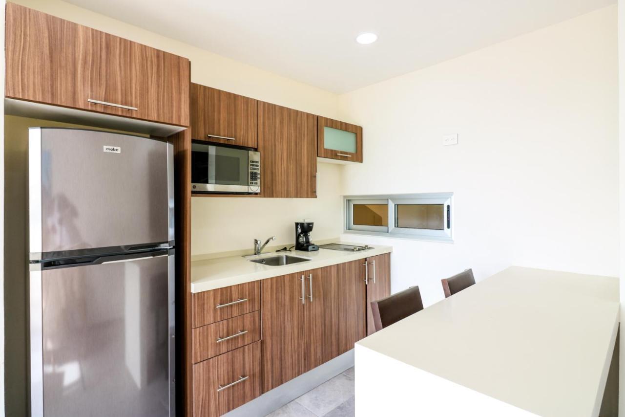 Căn hộ Playa 4020 With Rooftop Pool Near 5th And Beach *