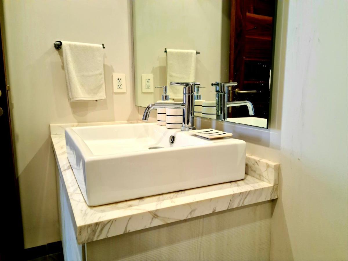 Discover From The Gallery Steps To The Apartamento Playa del Carmen