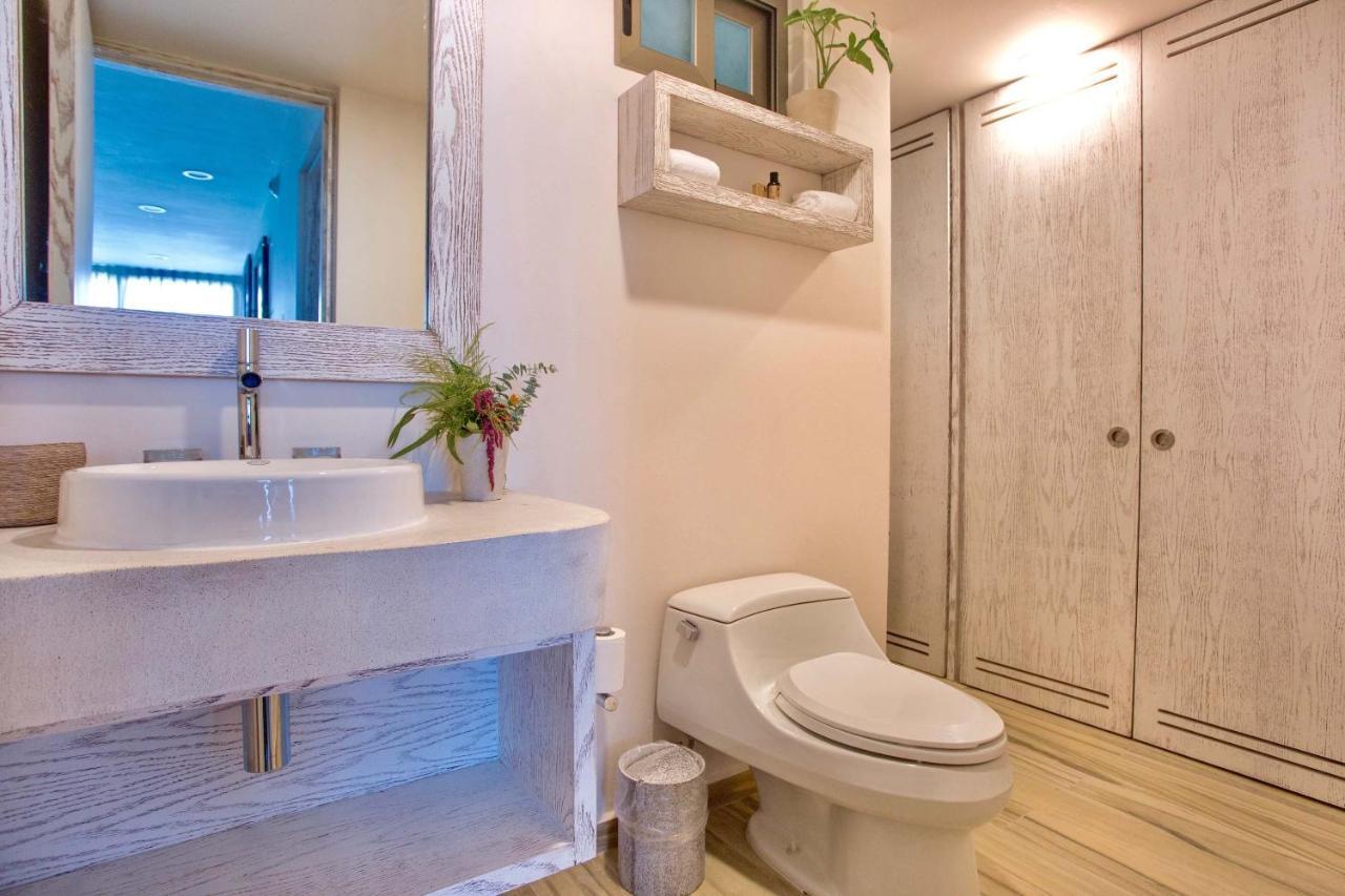 Newport House Playa Boutique 4*