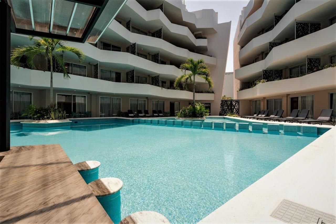 Departamento Delux 2 - Walking Distance A La Playa, Con Balcón. * Playa del Carmen