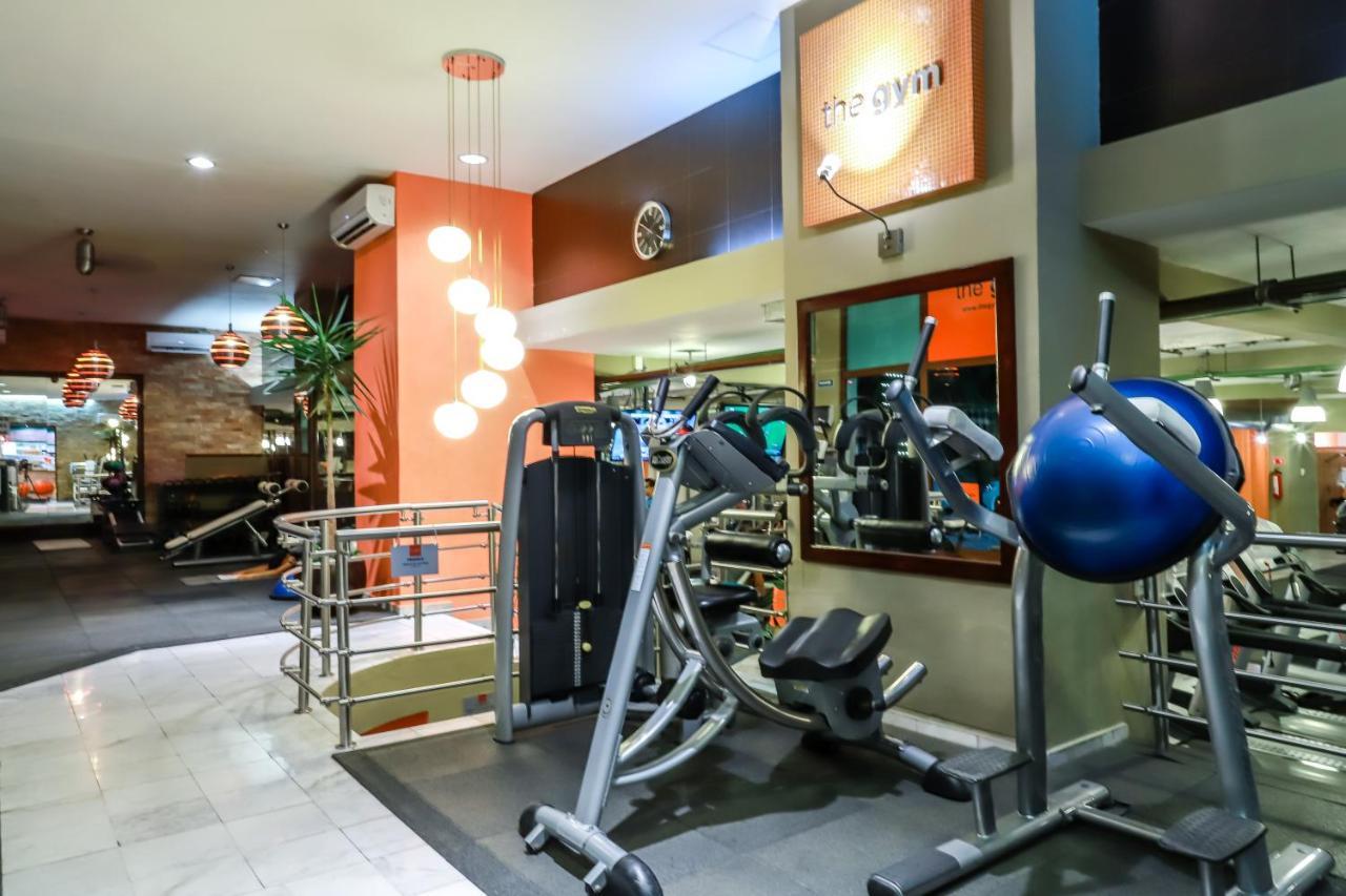 El Taj Oceanfront And Beachside Khách sạn 4*