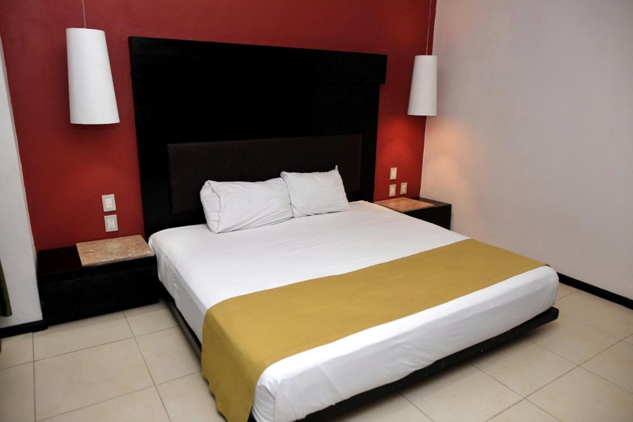 Khách sạn The Blvd Hotel - 5Th Ave 4*