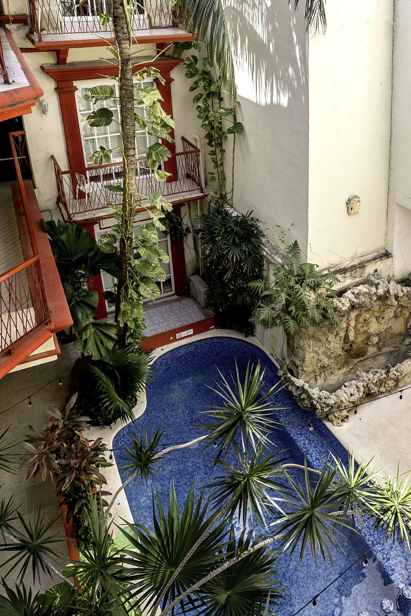 Maya Turquesa Hotel