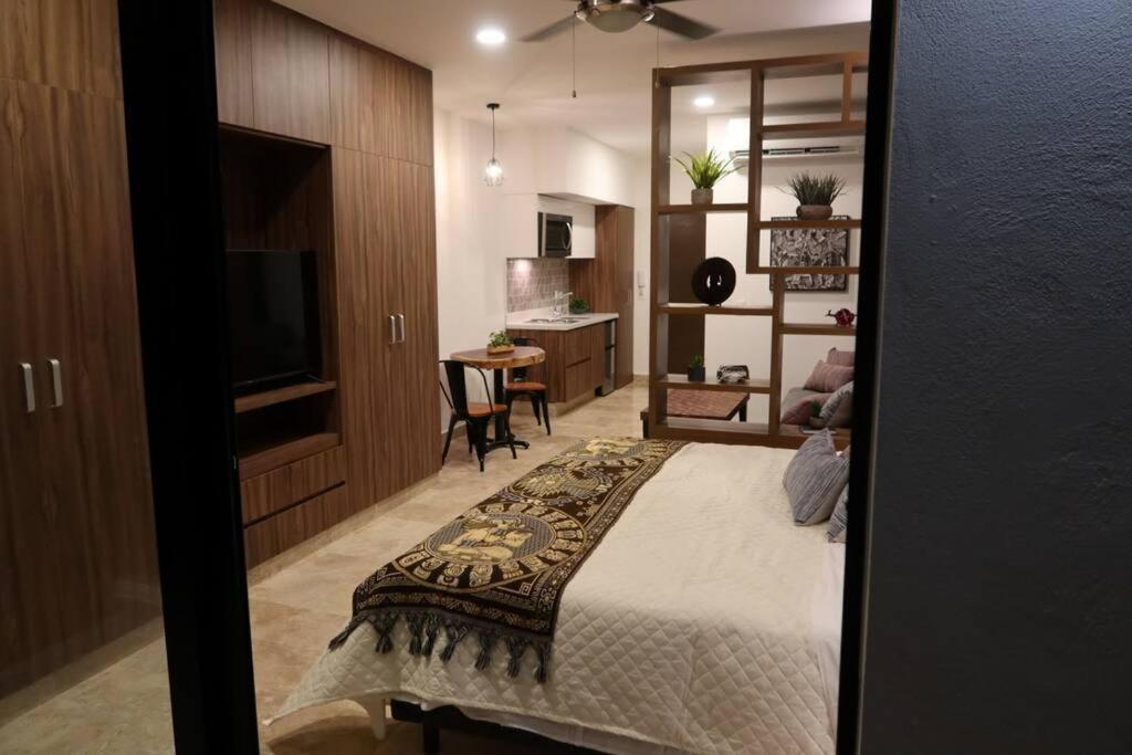 Perfect Location Apartment *