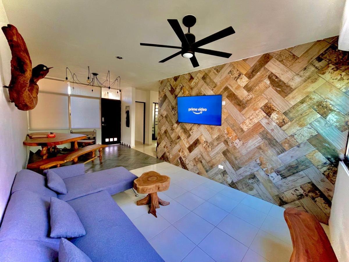 Cenote Penthouse Terraza & Jacuzzi Panoramicos, Muy Amplio, 2 Pisos Tu Uso Personal Y Exclusivo, 3 Recamaras, Excelente Ubicacion, La Playa Y La Quinta Av Caminando A 10 Minutos, Cerca De Restaurantes, Bares, Bancos, Nomadas Digitales 150 Mbps Apartment *