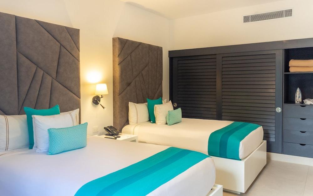 Residences At The Fives