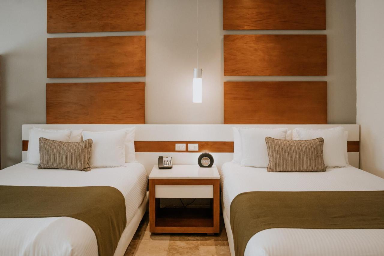 The Reef 28 & (adults Only) Khách sạn 5*