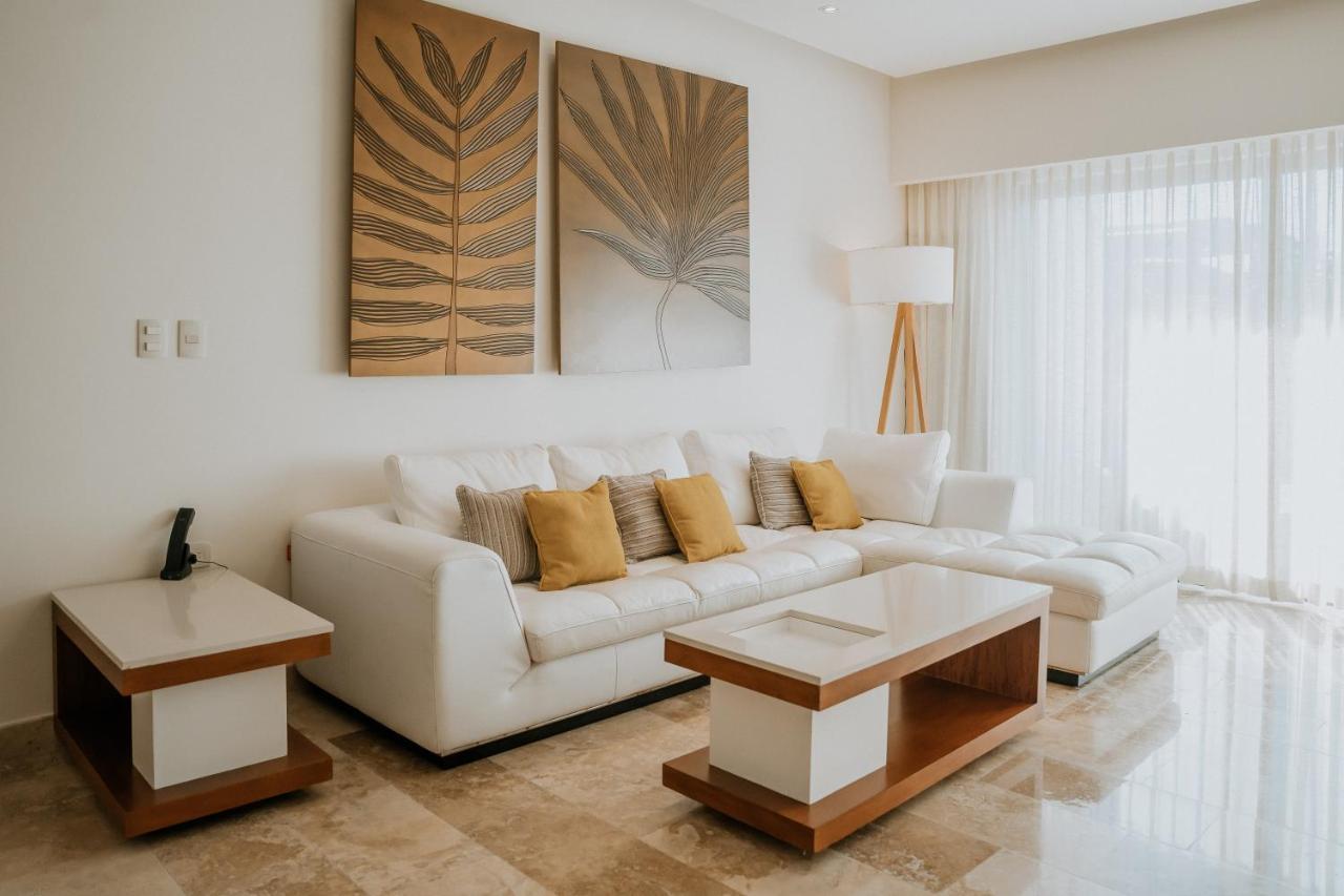 The Reef 28 & (adults Only) Khách sạn 5*