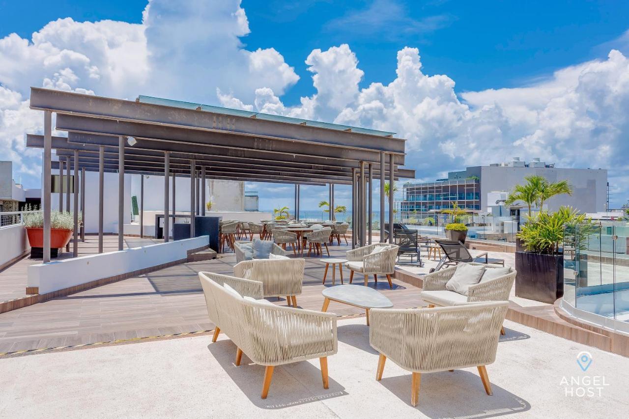 Incredible Oceanview Roof Lounge, Units 2 Blocks To Beach Apartment *