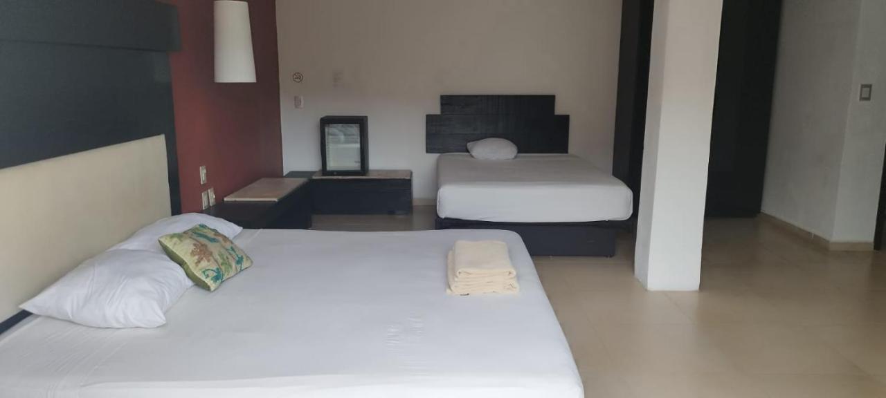 Khách sạn The Blvd Hotel - 5Th Ave 4*