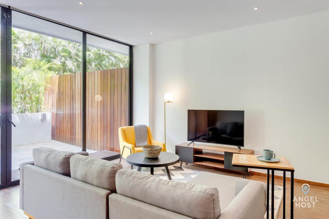 Incredible Oceanview Roof Lounge, Units 2 Blocks To Beach Apartment Playa del Carmen