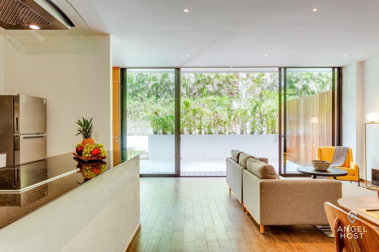 Incredible Oceanview Roof Lounge, Units 2 Blocks To Beach Apartment *