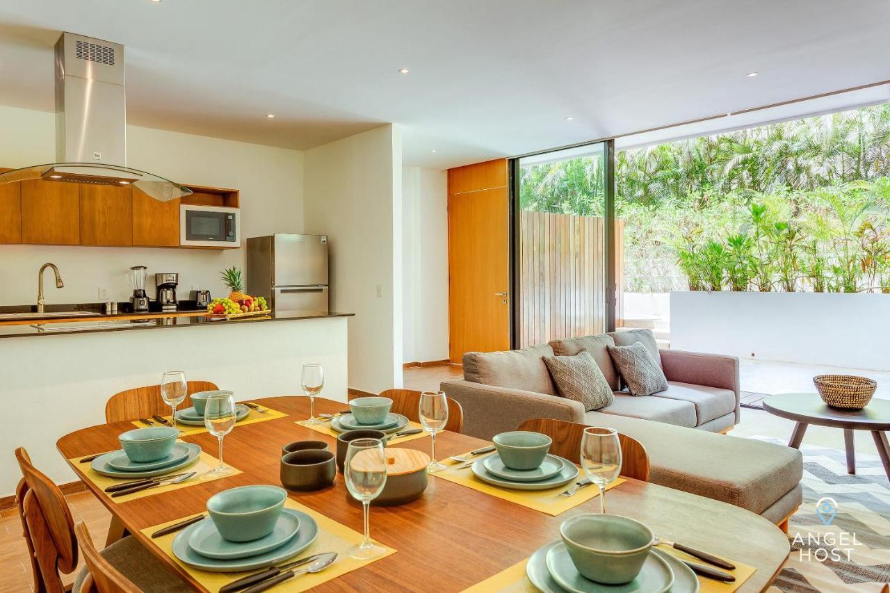 Incredible Oceanview Roof Lounge, Units 2 Blocks To Beach Playa del Carmen