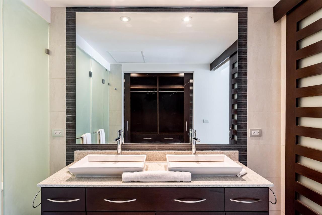 402n Casa Lucerna Apts