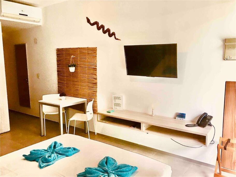 Your Exclusive In The - Amenities & Services For Free!! Apartment