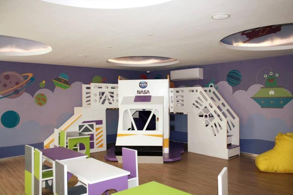 Your Exclusive In The - Amenities & Services For Free!! Apartment *