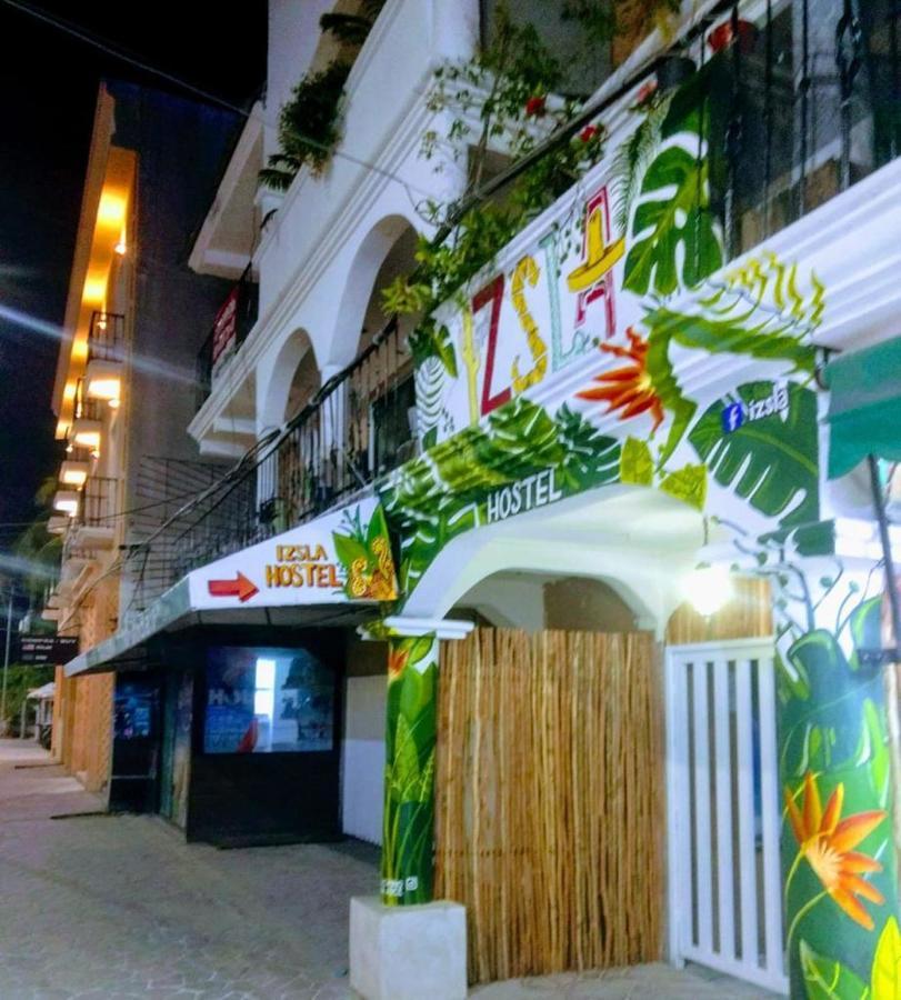 Izsla Hostel *