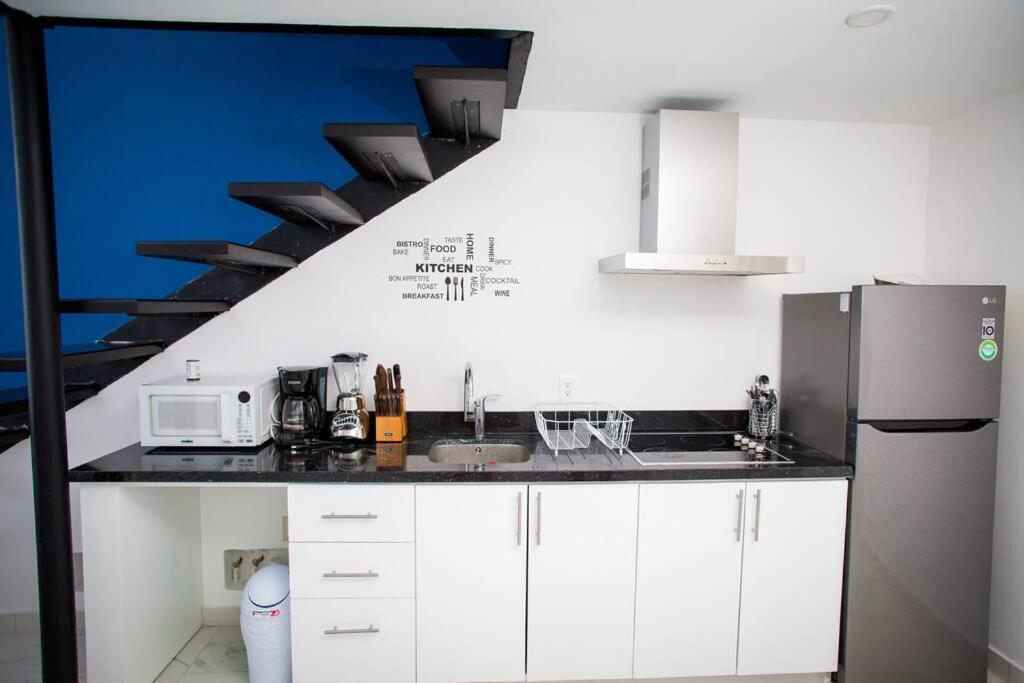 Great Loft With Balcony Near The 5ta & The Apartamento Playa del Carmen