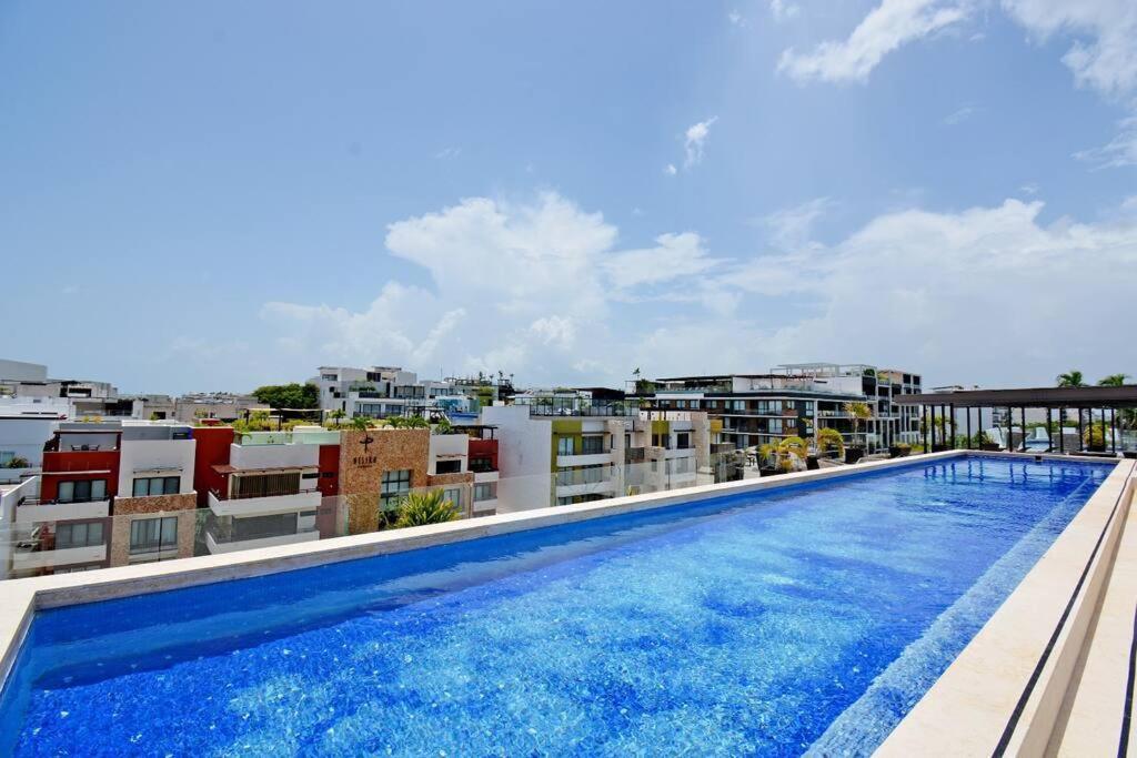 Big Loft 2br 2.5bth One Block The