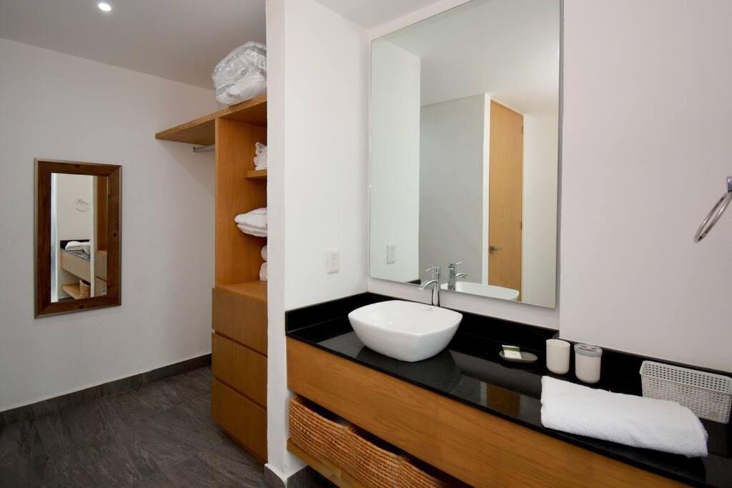 Big Loft 2br 2.5bth One Block The * Playa del Carmen