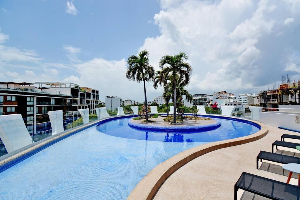 Apartment Big Loft 2br 2.5bth One Block The