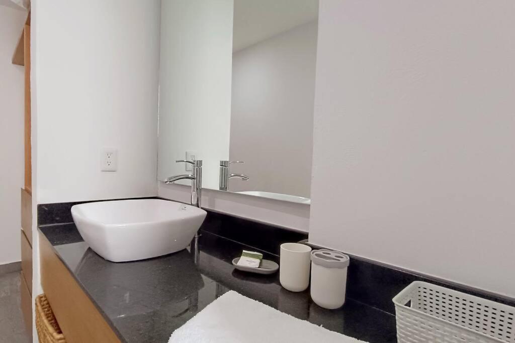Big Loft 2br 2.5bth One Block The Playa del Carmen