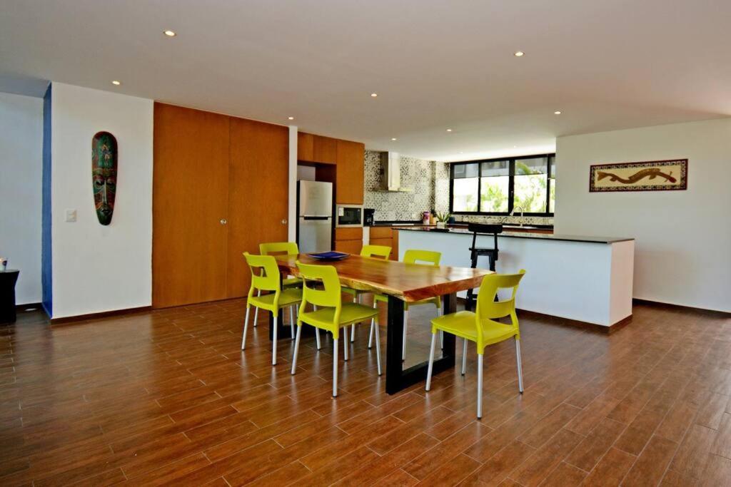 Big Loft 2br 2.5bth One Block The Apartment *