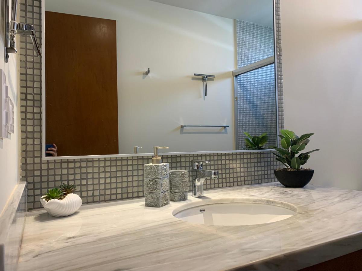 Spectacular Two Bedrooms Ph With Private Rooftop And Jacuzzi *