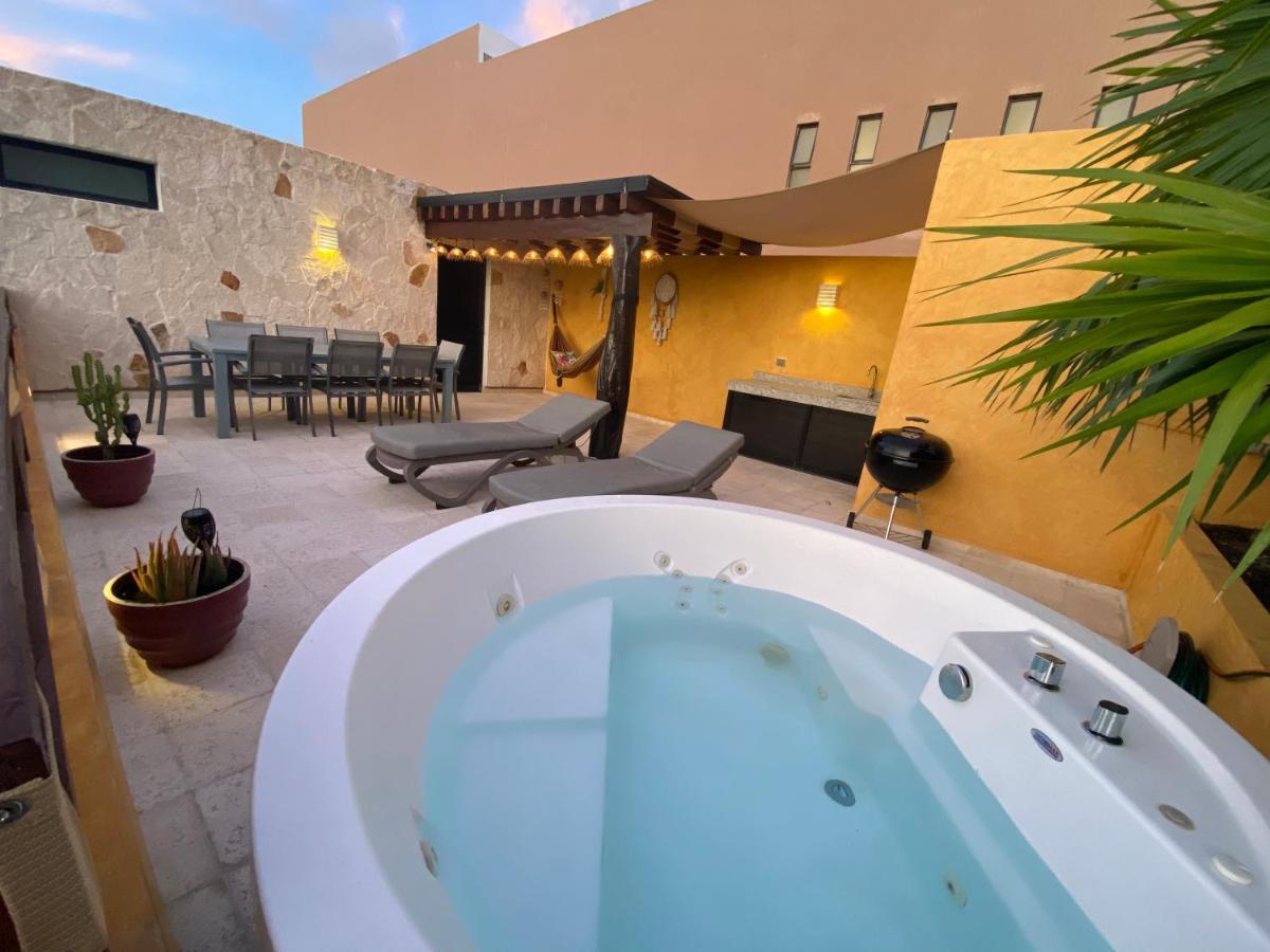 Căn hộ Spectacular Two Bedrooms Ph With Private Rooftop And Jacuzzi *