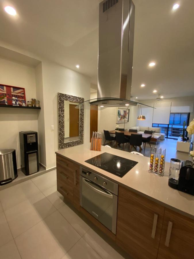 Spectacular Two Bedrooms Ph With Private Rooftop And Jacuzzi Căn hộ *