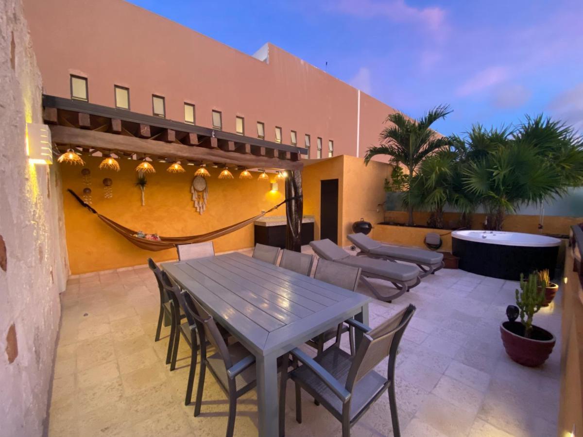 Spectacular Two Bedrooms Ph With Private Rooftop And Jacuzzi Căn hộ