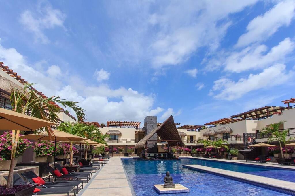 Aldea Thai Beachfront