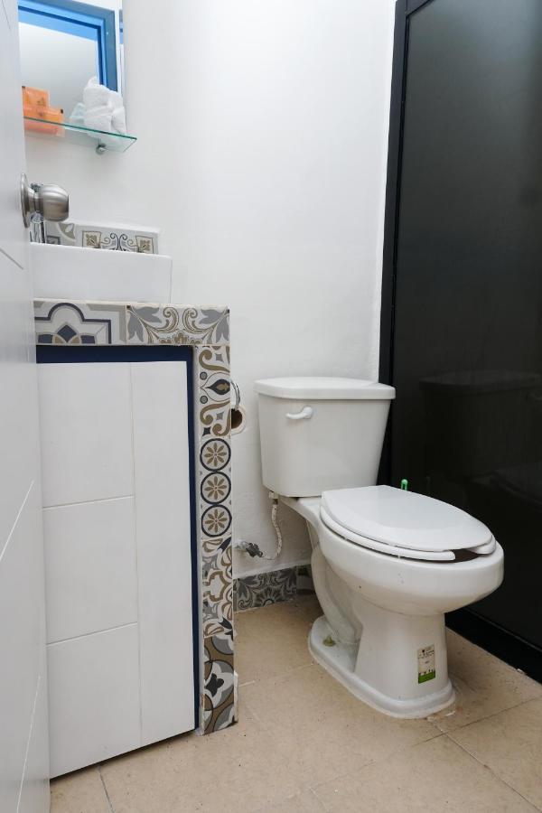 Linda Vecindad Khách sạn