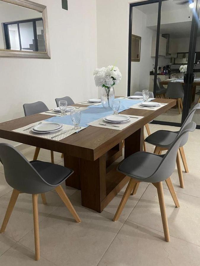 Casa De Lujo En Villa *