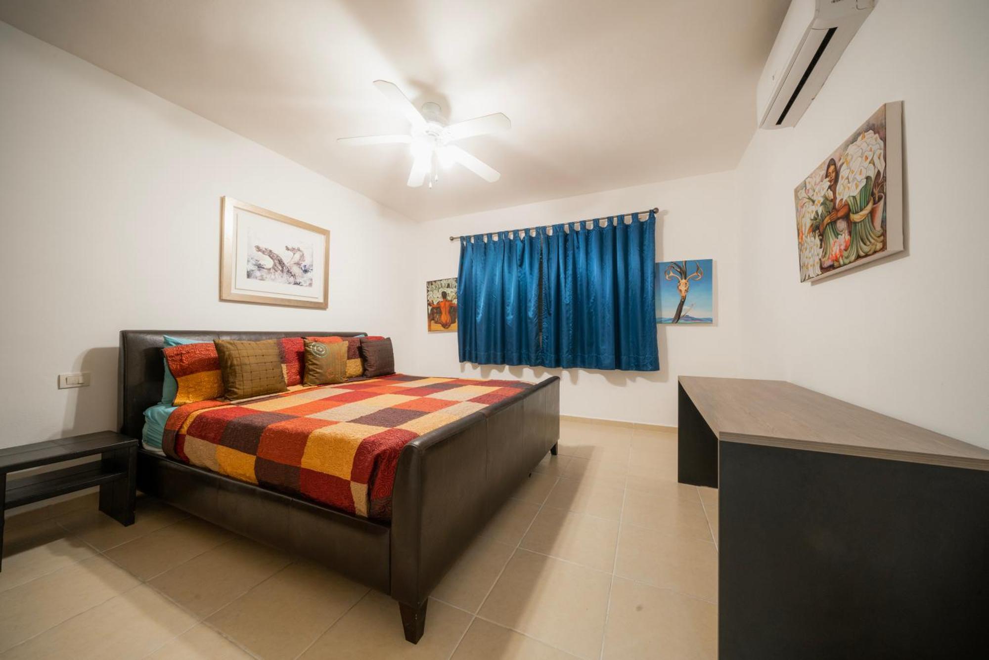 Peregrina - 3 Bedroom In Center Of *