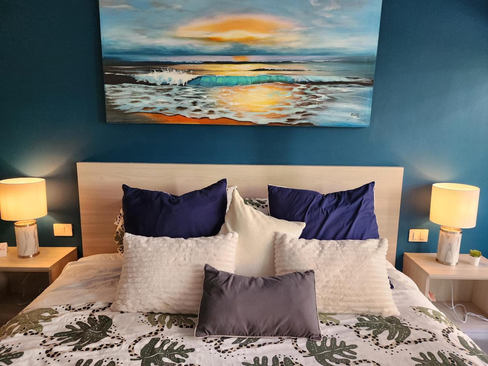 Stunning 1 Bdrm Gym-pool 10 Min To The Beach & Quinta Av Apartment *