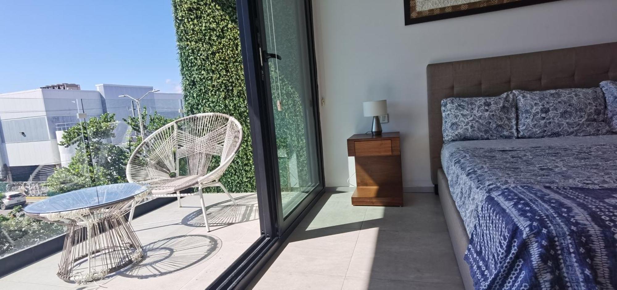 The By Menesse 2*