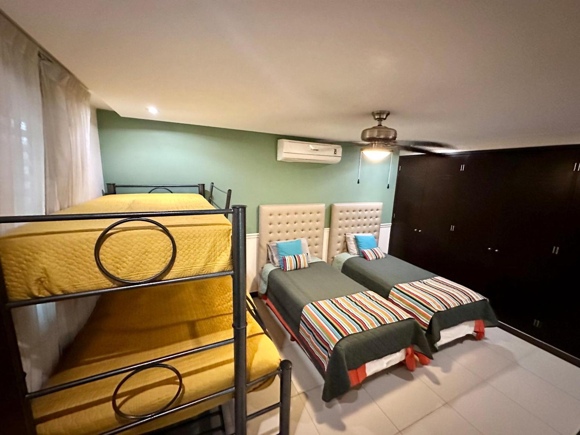 Oasis 12 Căn hộ