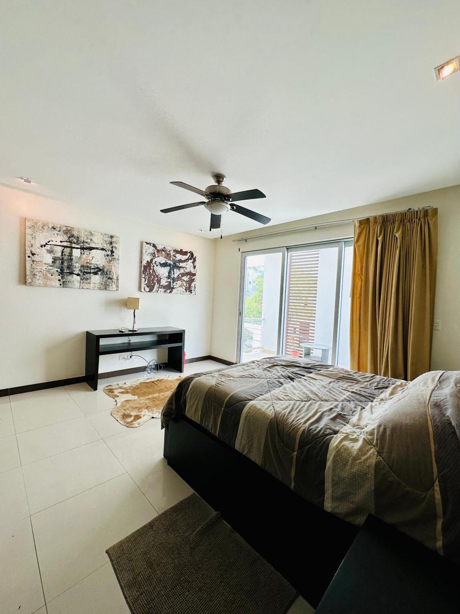 Căn hộ Oasis 12 *