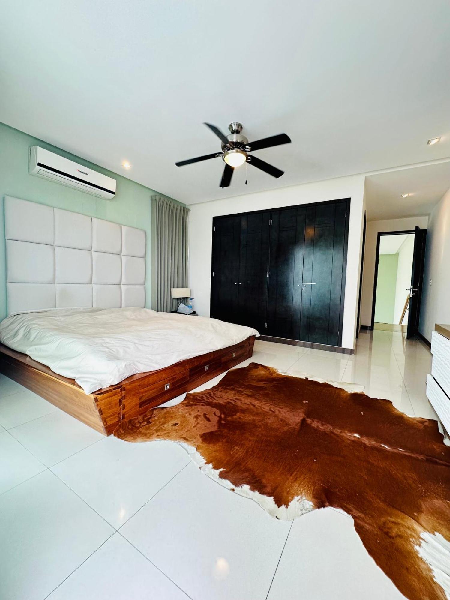 Oasis 12 Căn hộ